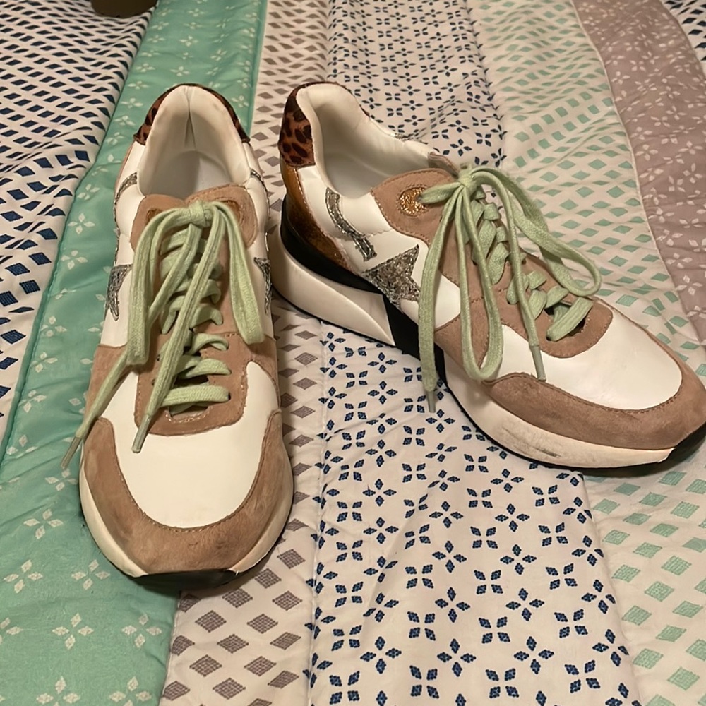 Tennis Shoes